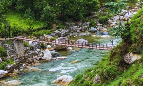 Tirthan Valley